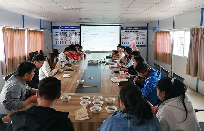 1614839947857425.jpg 冷蕊到玉溪傳達職代會(huì )小.jpg