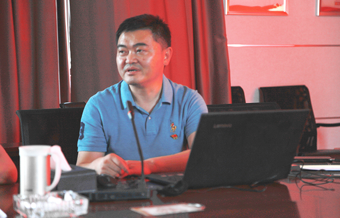 丁總 攝影 楊揚小.jpg